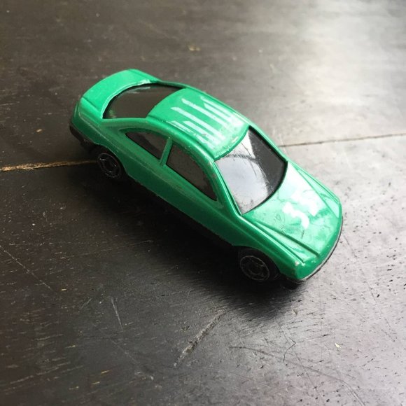 Green 33 Car Toy - Picture 4 of 5